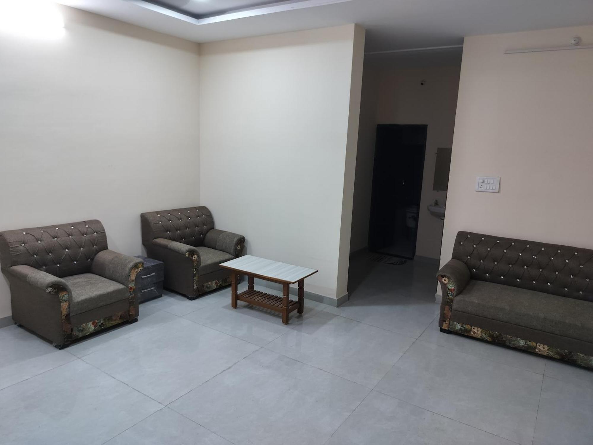 אויאיין Shiv Shakti Homestay מראה חיצוני תמונה